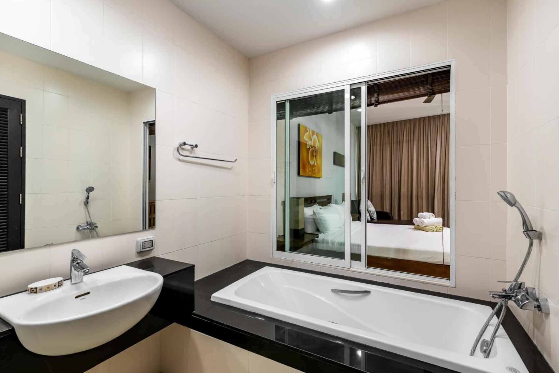 Veloche 2 Bedroom Apartment With Seaview Карон Экстерьер фото